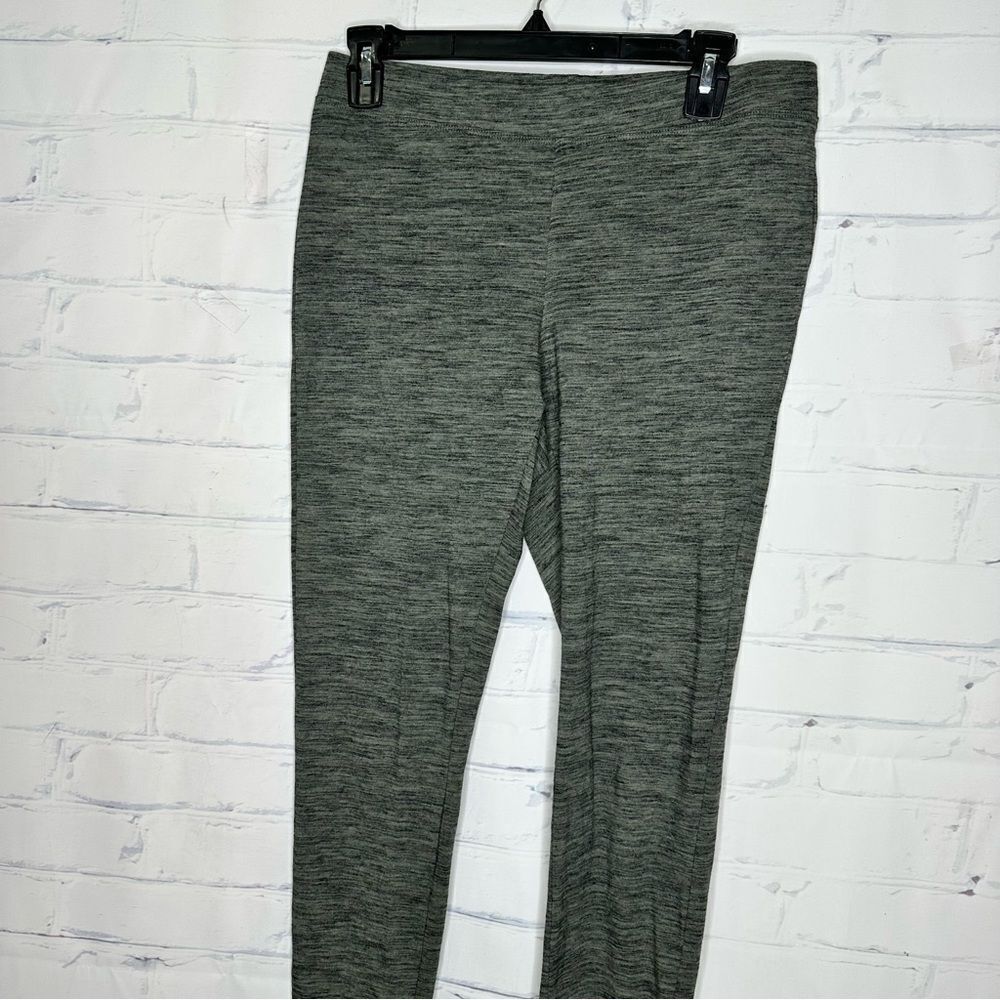Express medium green leggings